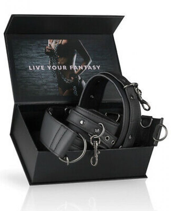 WRIST TO NECK RESTRAINT SET